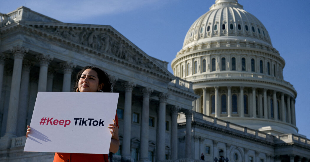 TikTok’s Future in U.S. Depends on Bet on First Amendment