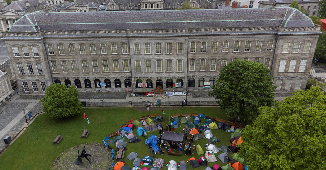 Students at Trinity College Dublin Dismantle Antiwar Protest Camp