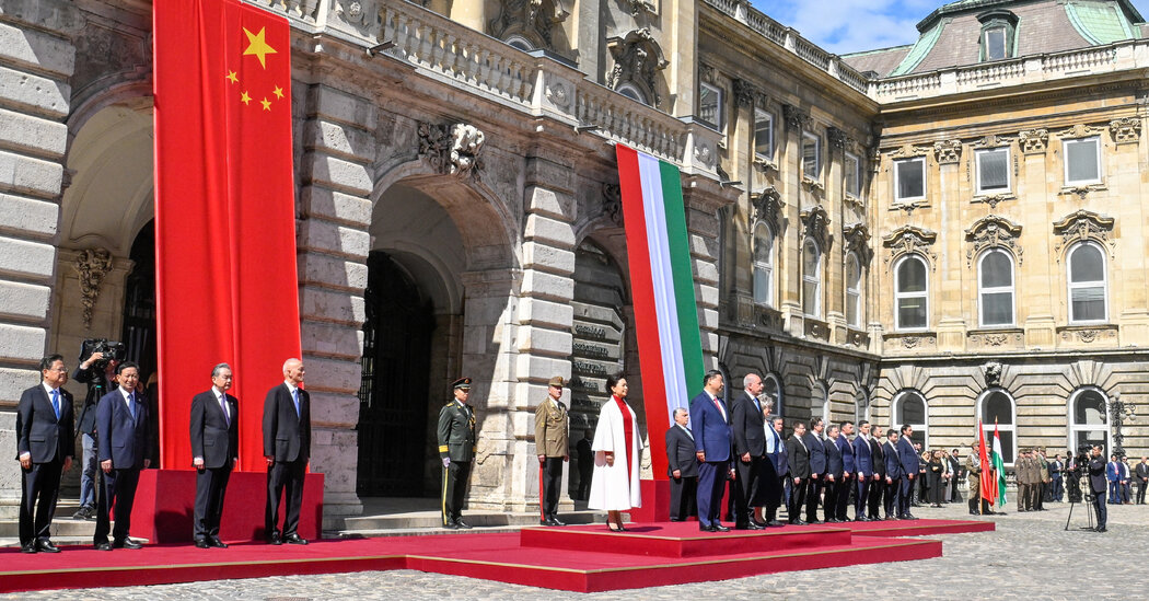 In Budapest, Xi Hails China’s ‘Deep Friendship’ With Hungary
