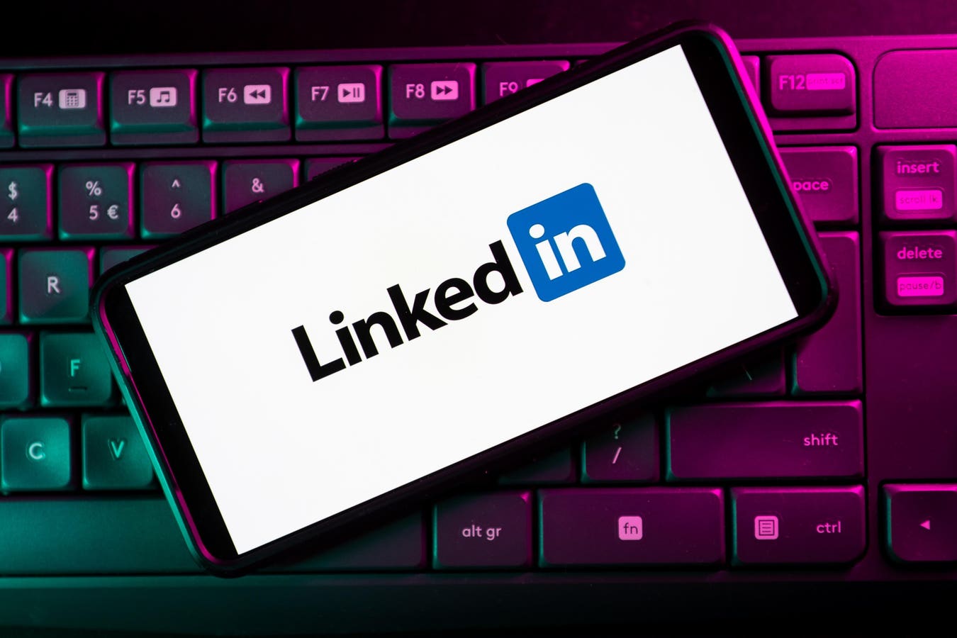 4 Must Watch LinkedIn Live Panels On Workplace Mental Health