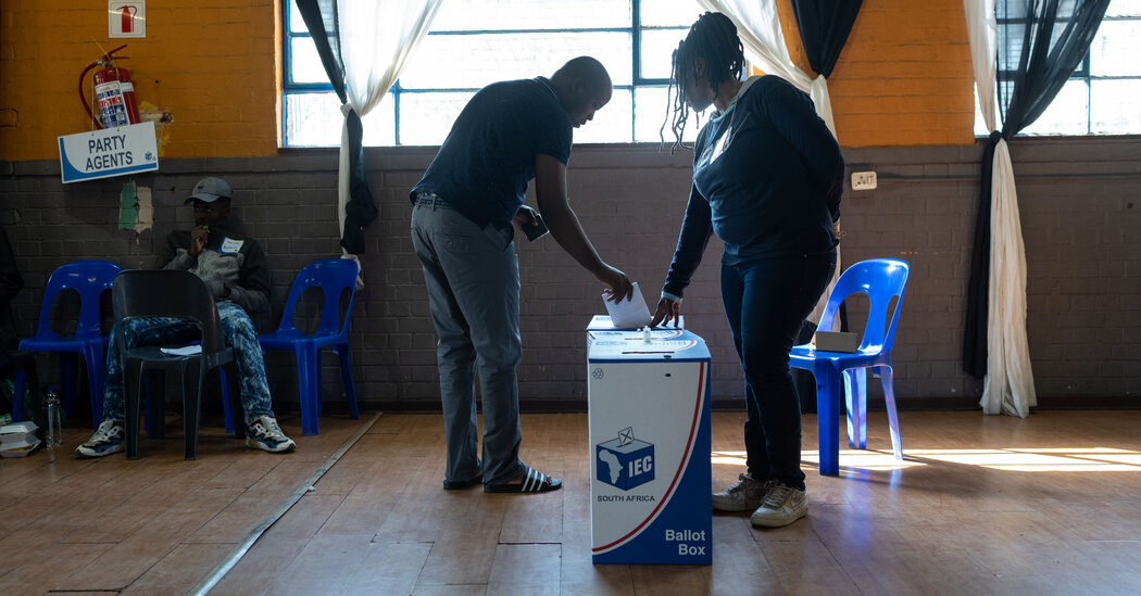 South Africans Vote, Many Hoping for Change as Seismic as Mandela’s Rise