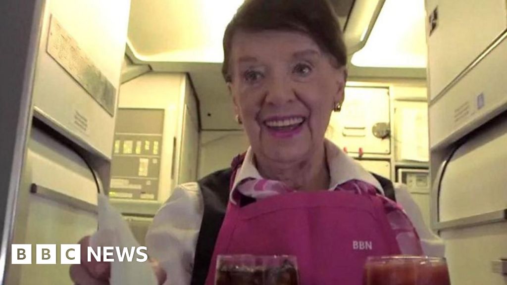 World's longest-serving flight attendant dies at 88