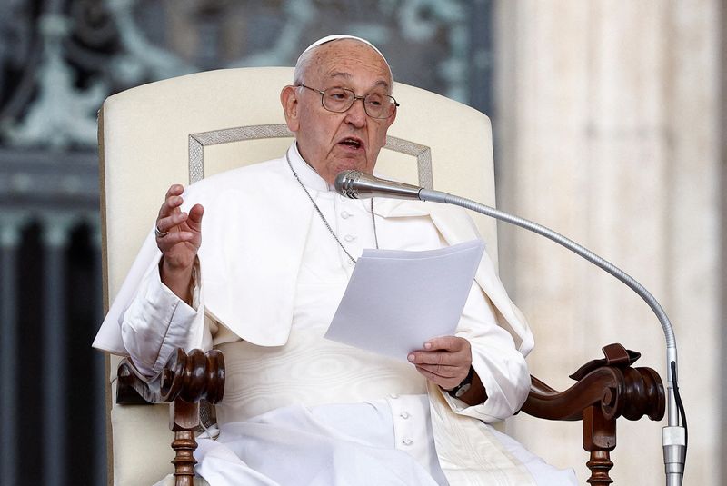 Pope used vulgar Italian word to refer to LGBT people, Italian newspapers report