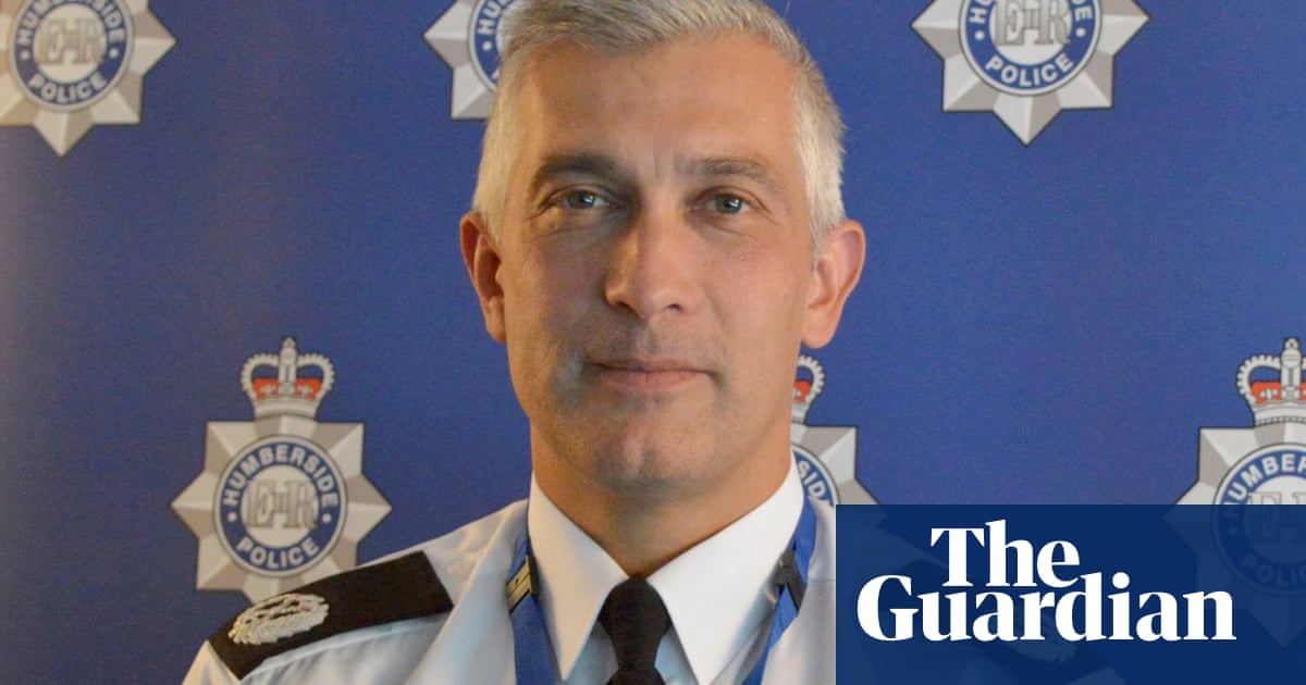 Humberside chief constable announces retirement after inquiry into him begins | Police