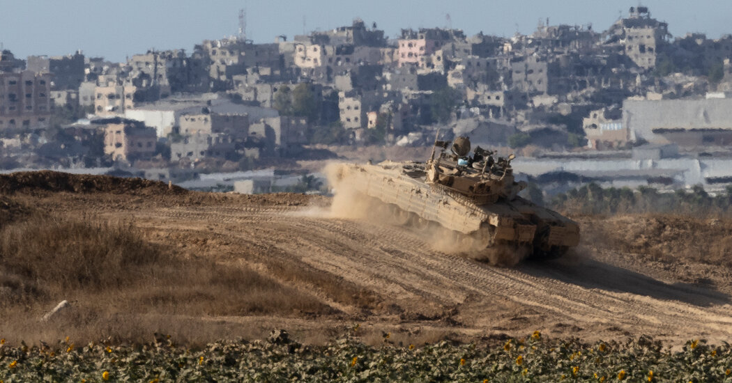 Israel Pauses Daytime Offensive in Part of Gaza, Raising Hopes for More Aid