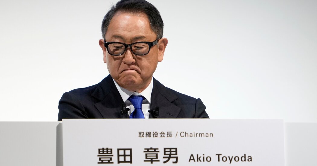 Toyota Chairman’s Investor Support Tumbles