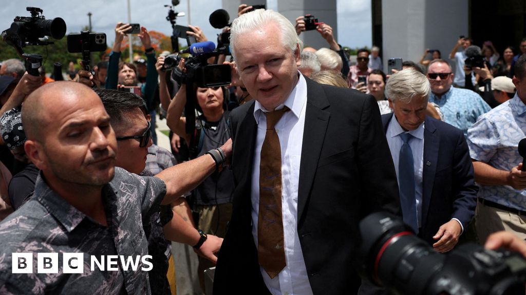 Sleepy Saipan witnesses end of Wikileaks founder's legal saga