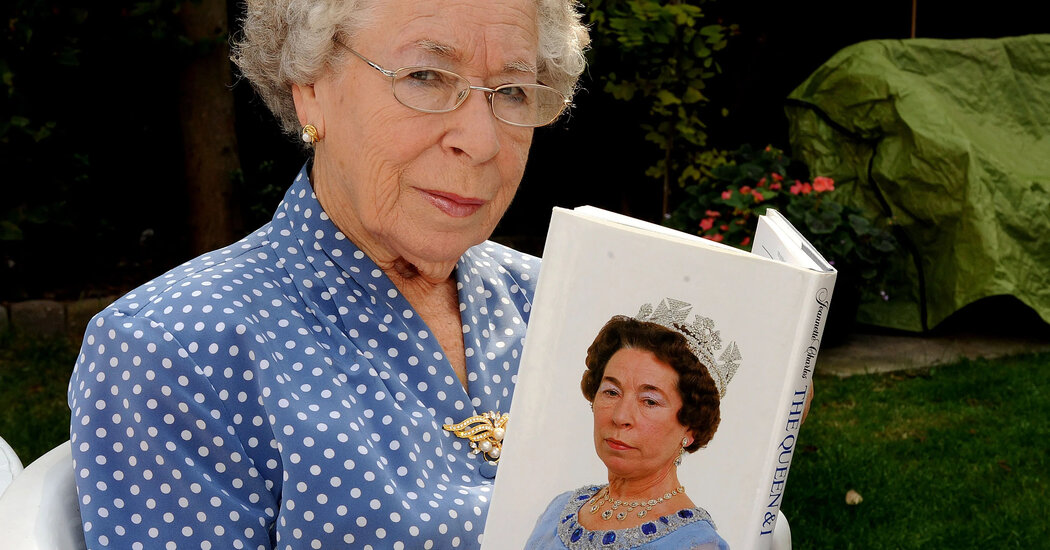 Jeannette Charles, Who Doubled for the Queen, Is Dead at 96