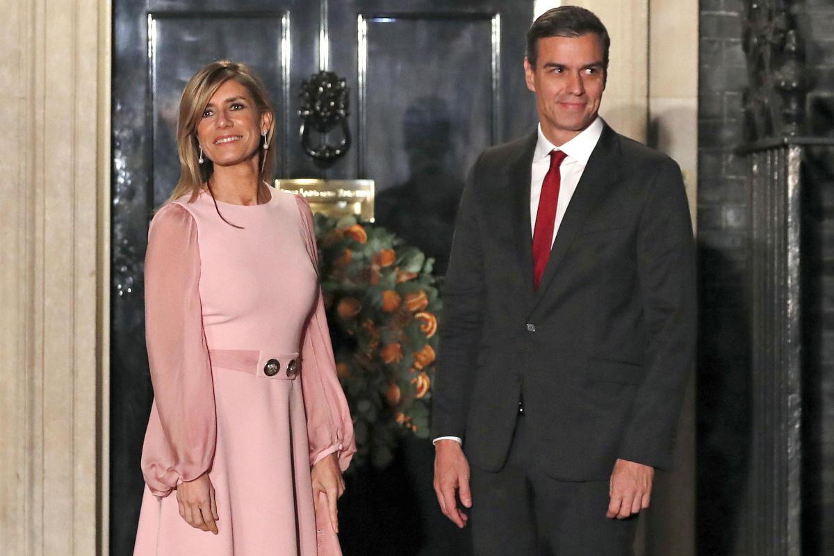 Spanish court summons the prime minister's wife for questioning in a corruption probe