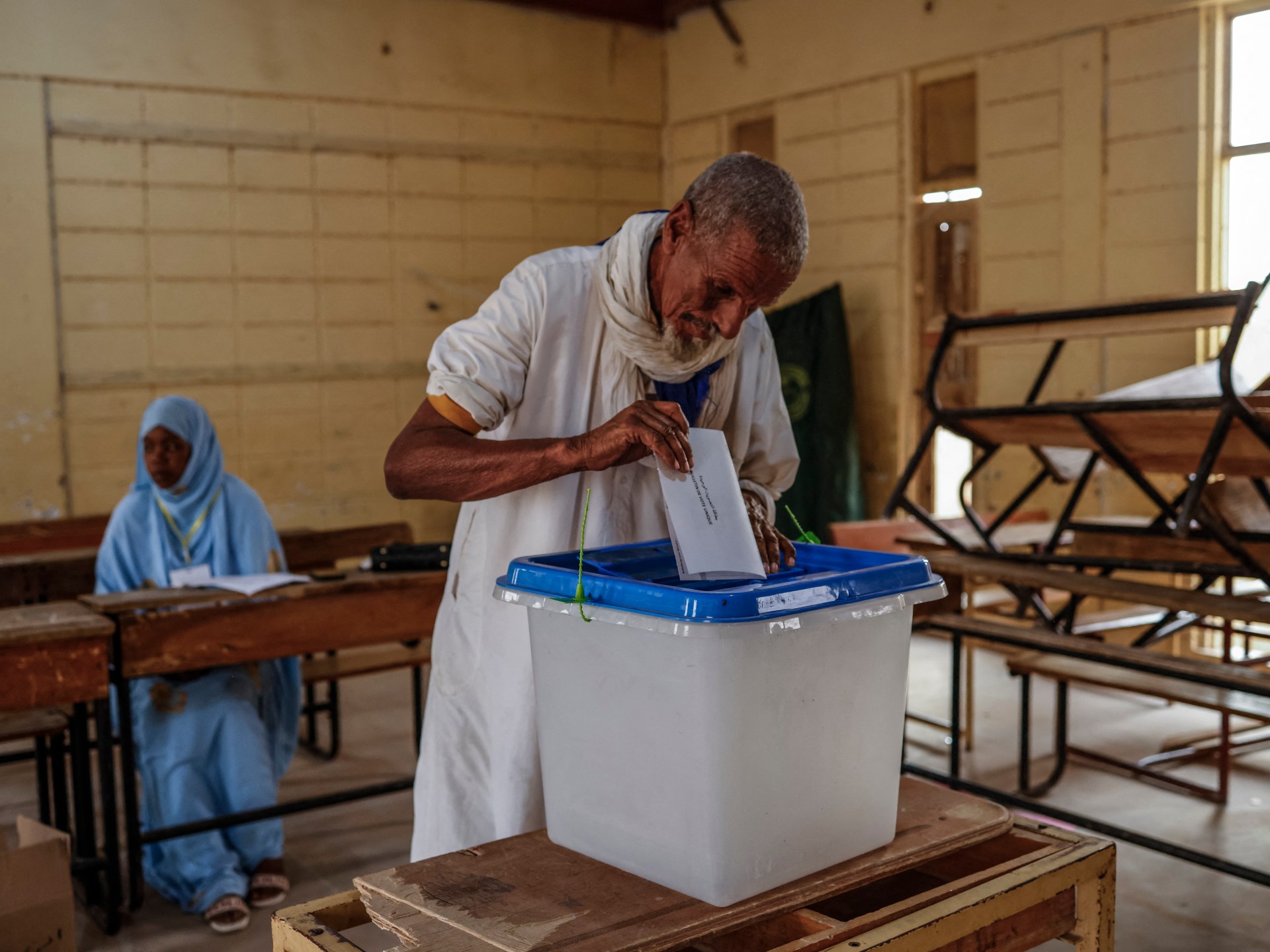 Mauritanians vote in presidential election with incumbent expected to win | News