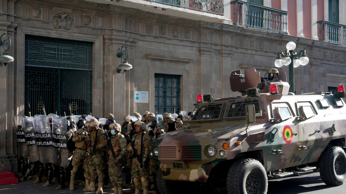 Troops begin to withdraw as Bolivian president rallies against coup attempt | Military News