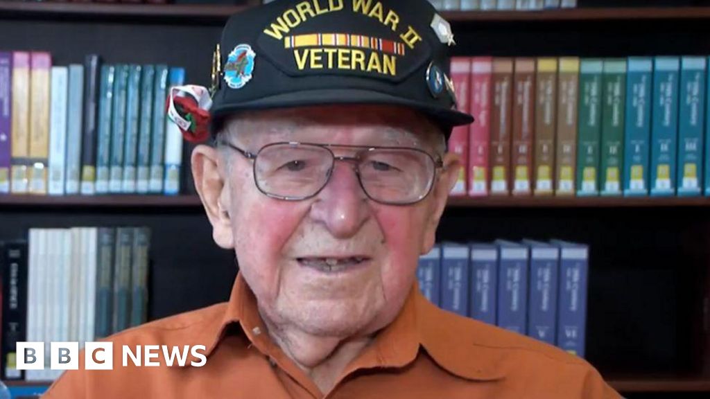 US veteran, 102, dies on journey to France for anniversary
