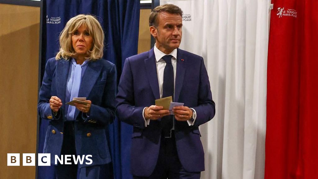 Amiens residents say they won't vote for Macron