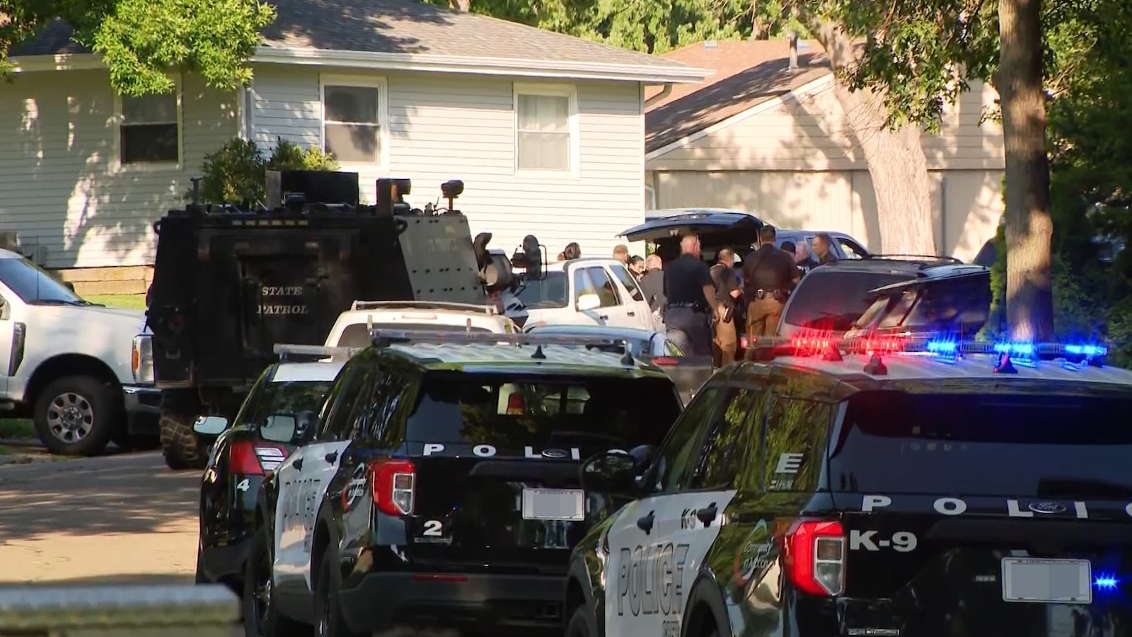 3 children, 3 adults shot inside Nebraska home: Police