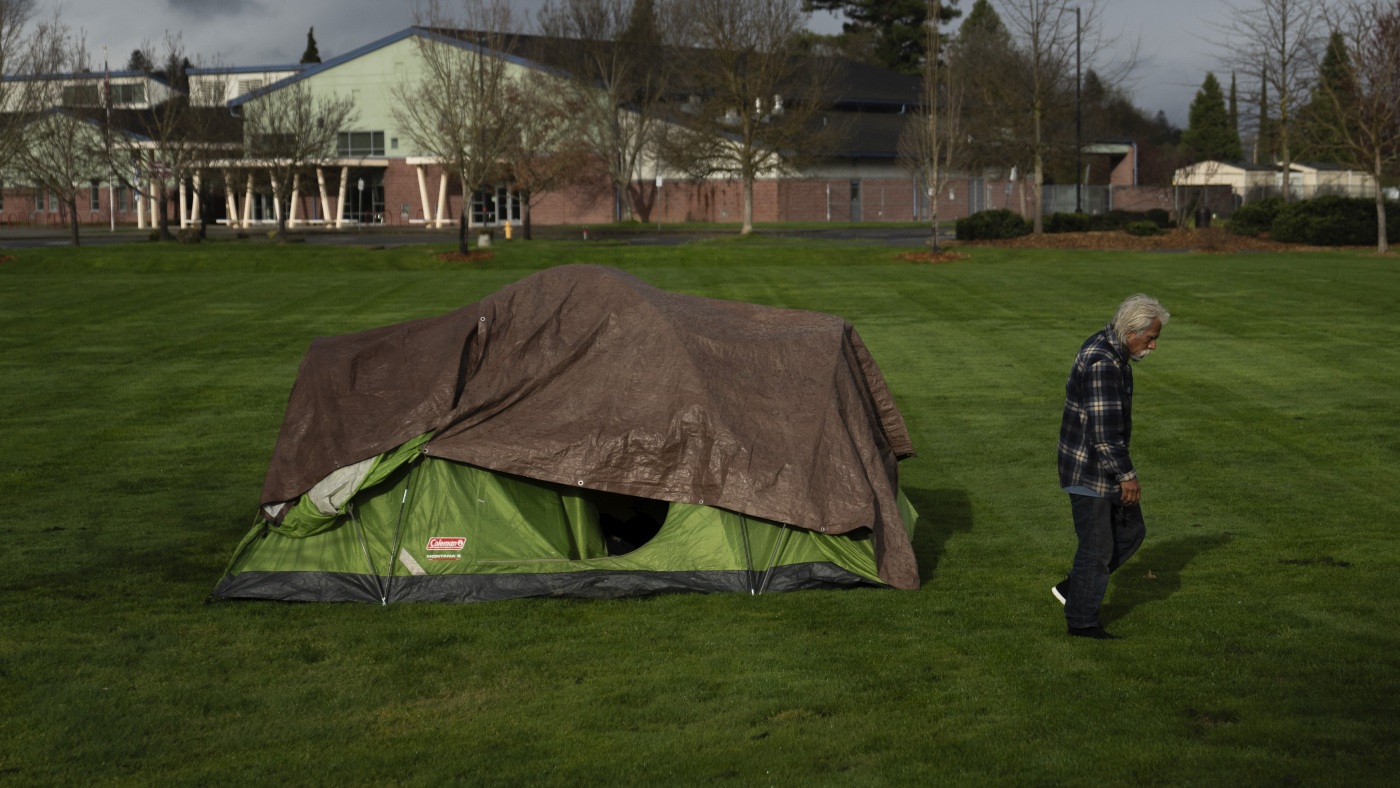 Supreme Court allows punishment for homeless sleeping : NPR