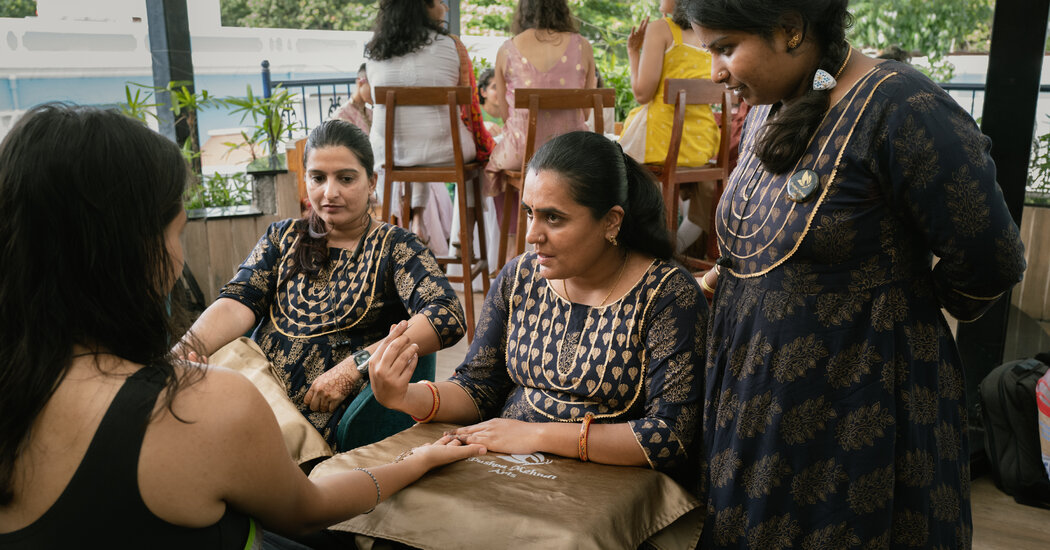 Big Indian Weddings Highlight Economic Divide