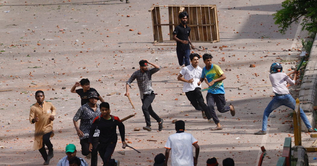 Bangladesh Deploys Border Force to Try to Quell Student Protests