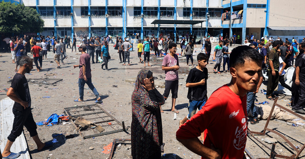 Israeli Strikes Kill Over 20 and Hit Another U.N. Building in Gaza