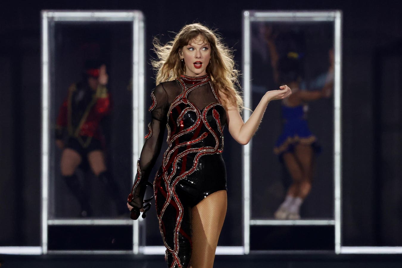 Taylor Swift Exhibition To Open At London’s V&A Museum