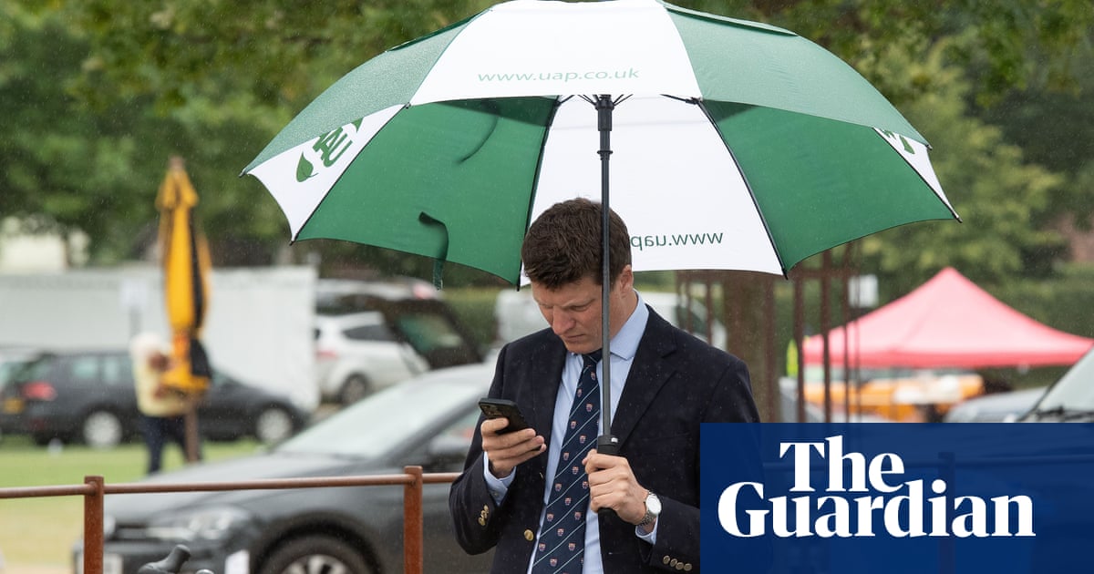 ‘I find them quite magical’: the UK’s obsession with weather apps | UK weather