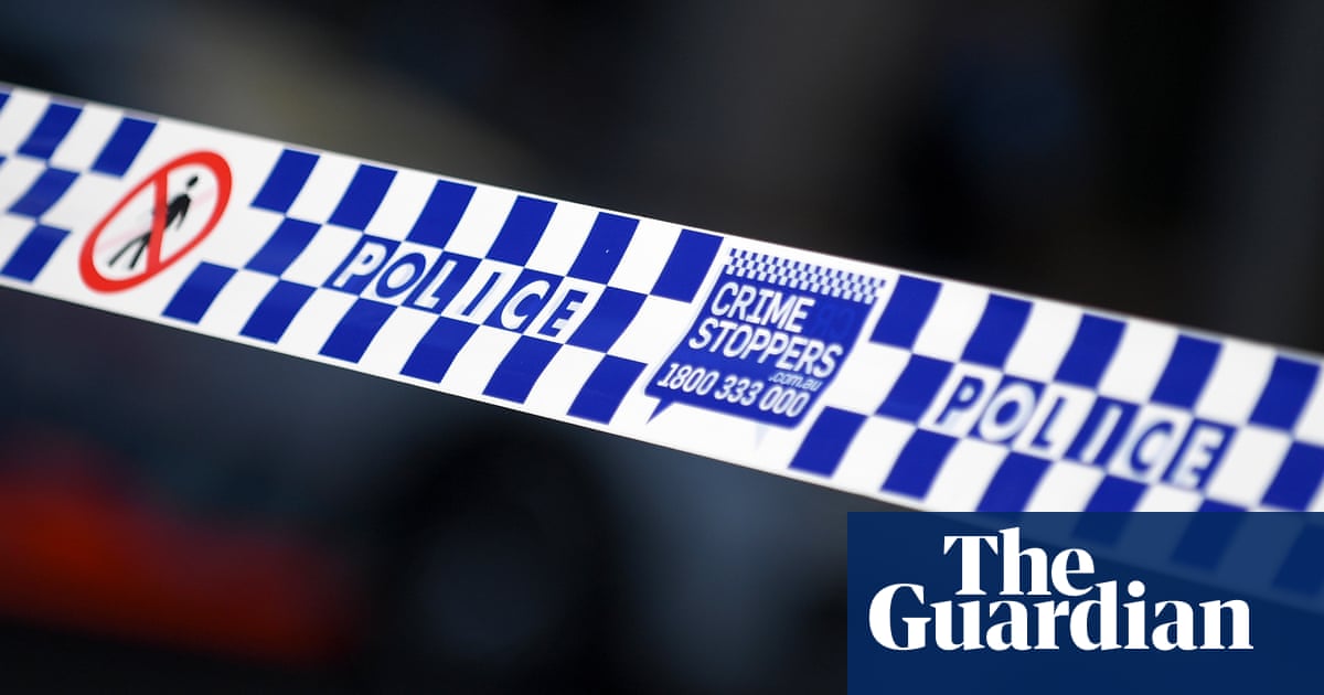Murder charge after man dies after alleged fight in Melbourne home | Victoria