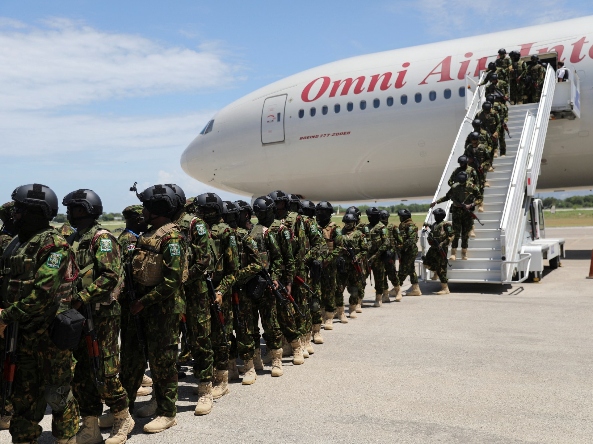 More Kenyan police deploy to tackle Haiti violence | In Pictures News