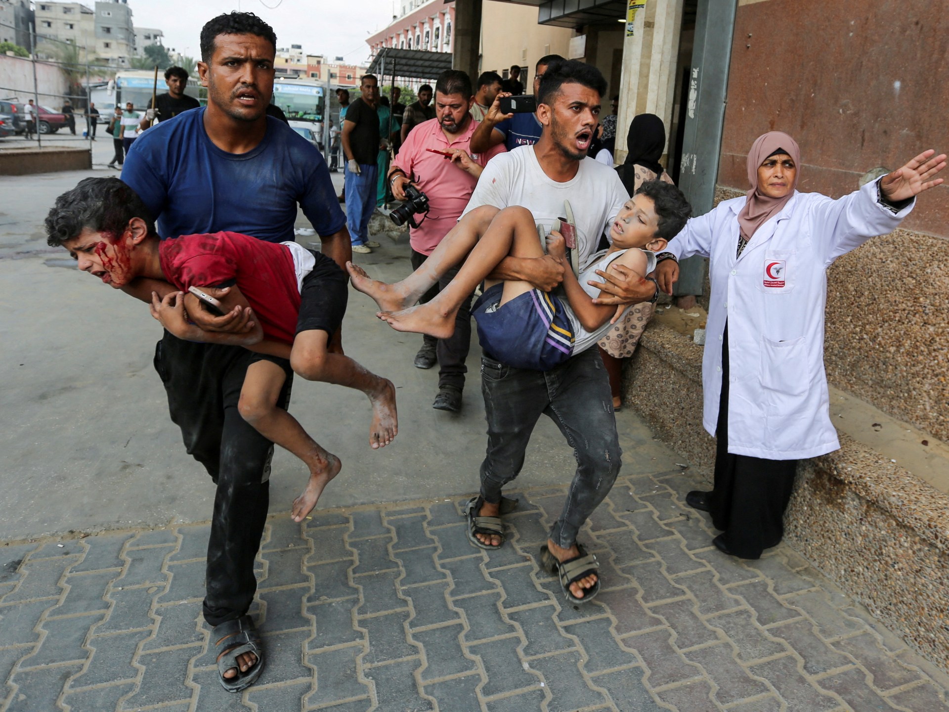 Israel follows up evacuation order with air strikes on Gaza ‘safe zone’ | Gaza News