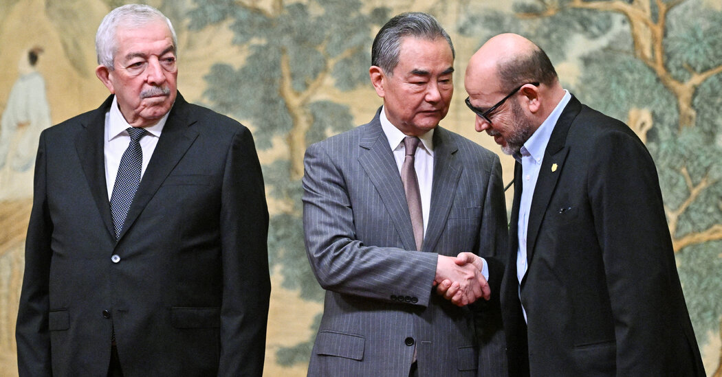 Hamas and Fatah Signed a Statement of Unity in China, but Skepticism is High