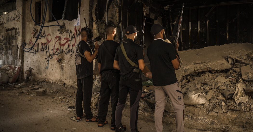 Palestinian Fighters in West Bank Seek to Emulate Hamas in Gaza