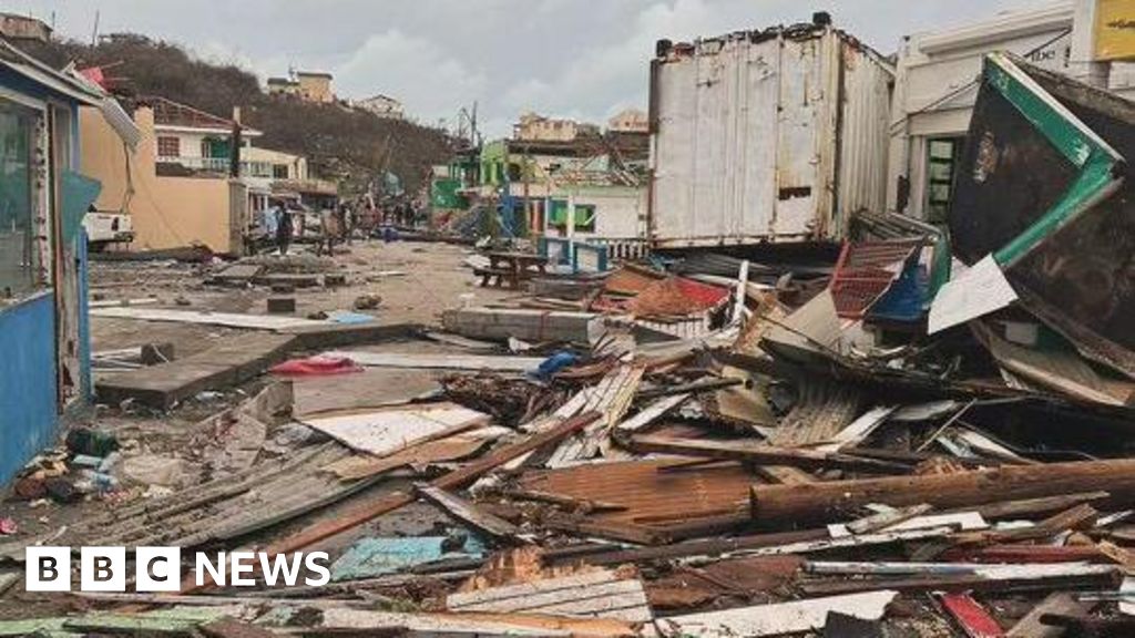 'Almost whole island homeless' in Hurricane Beryl's wake