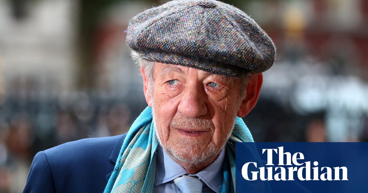 Ian McKellen pulls out of Player Kings national tour after fall from stage | Ian McKellen