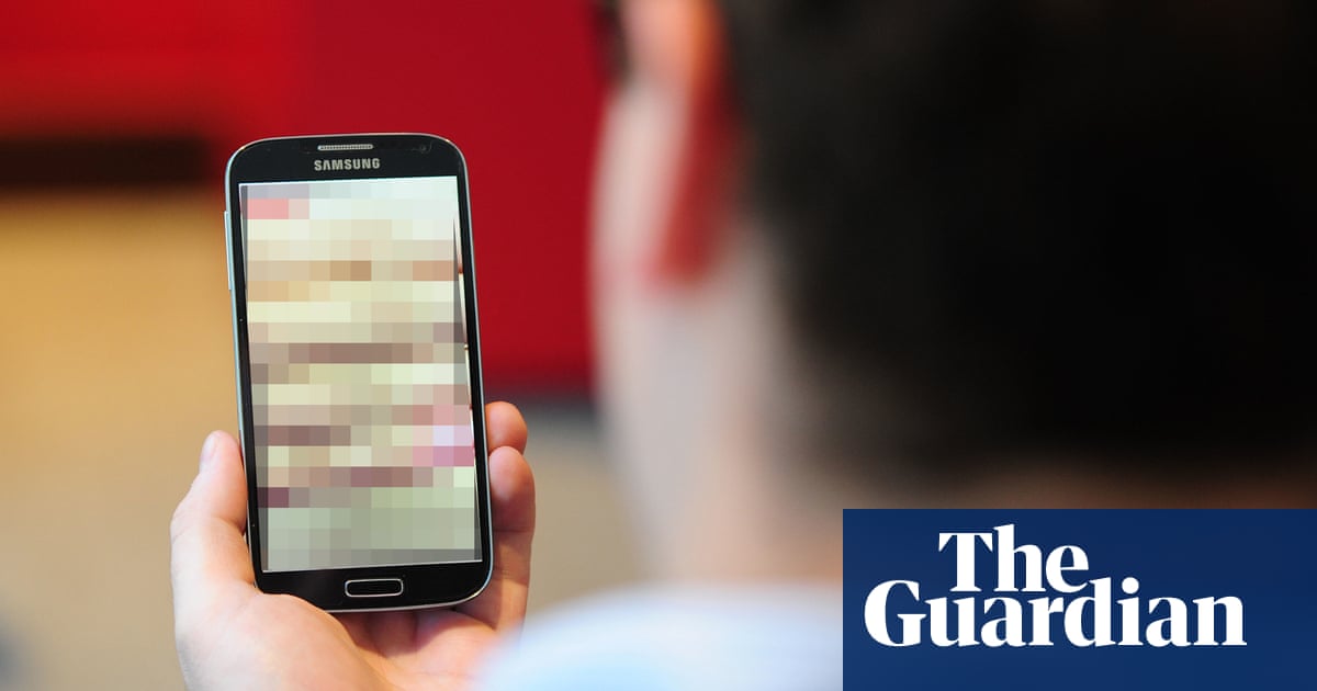 Children to be blocked from social media as well as porn sites in Australian trial of age check technology | Social media