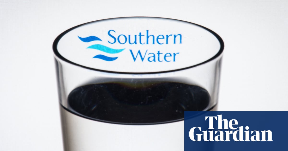 Southern Water boss handed £183,000 bonus despite huge rise in bills | Water industry