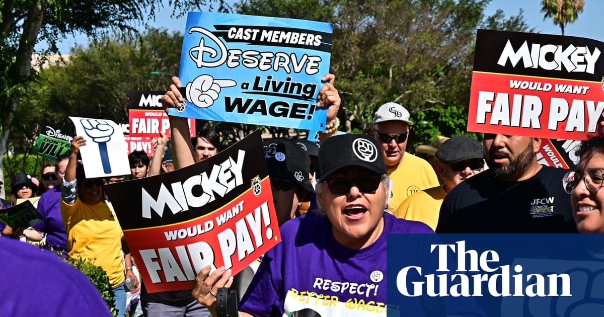 Disneyland workers in Anaheim, California, vote to authorize strike | US unions