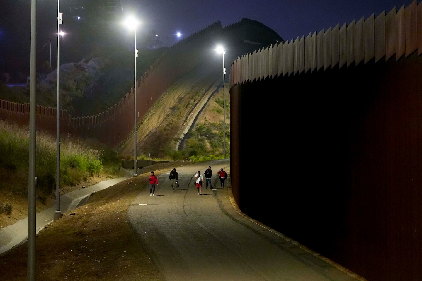White House touts drop in border crossings to counter GOP crime focus