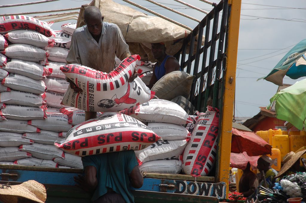 Nigeria ramps up food imports, cuts tariffs to calm inflation