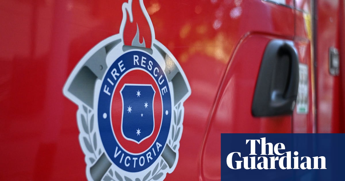 Chemical fire in Melbourne’s west forces evacuations and closes roads | Victoria