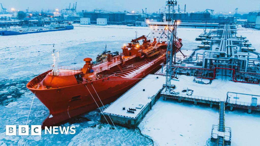 Arctic 'dirty oil' ban comes into force for ships