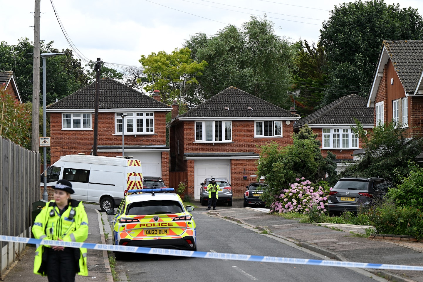 Suspected crossbow triple murder leads U.K. police to launch manhunt