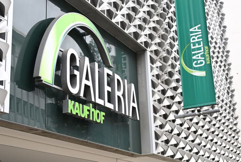 The closed Galeria Kaufhof department store in the center of Pforzheim. Bernd Weißbrod/dpa