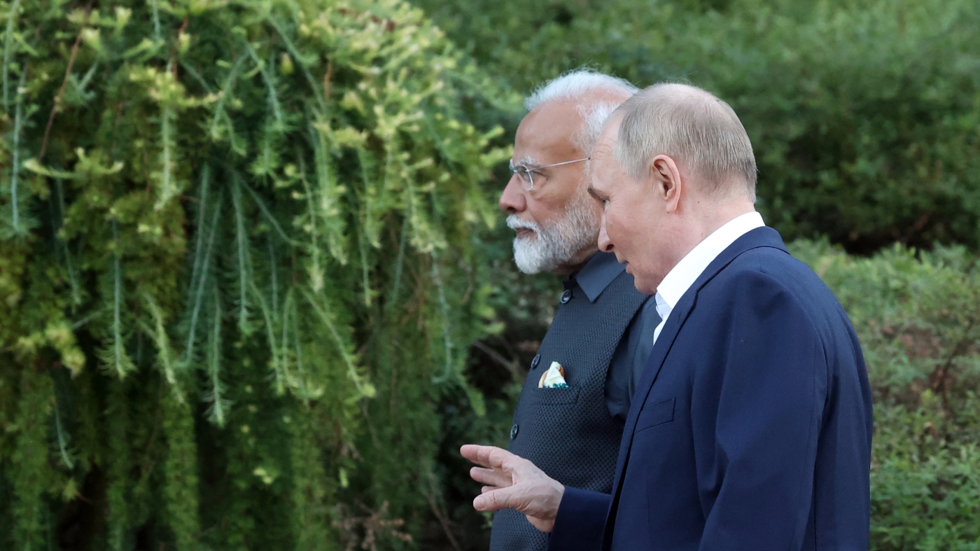 India's Modi in Moscow for 1st visit since Russia invaded Ukraine : NPR