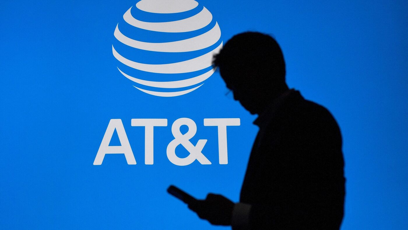 AT&T cell customers’ call and text data breached in 2022 : NPR
