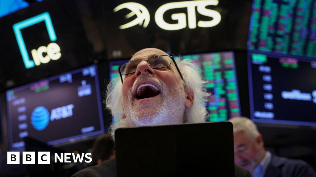 Global stocks bounce back as market jitters ease