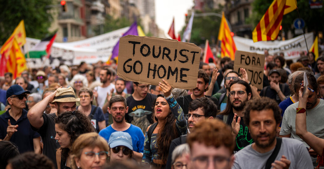 Barcelona Confronts Mass Tourism - The New York Times