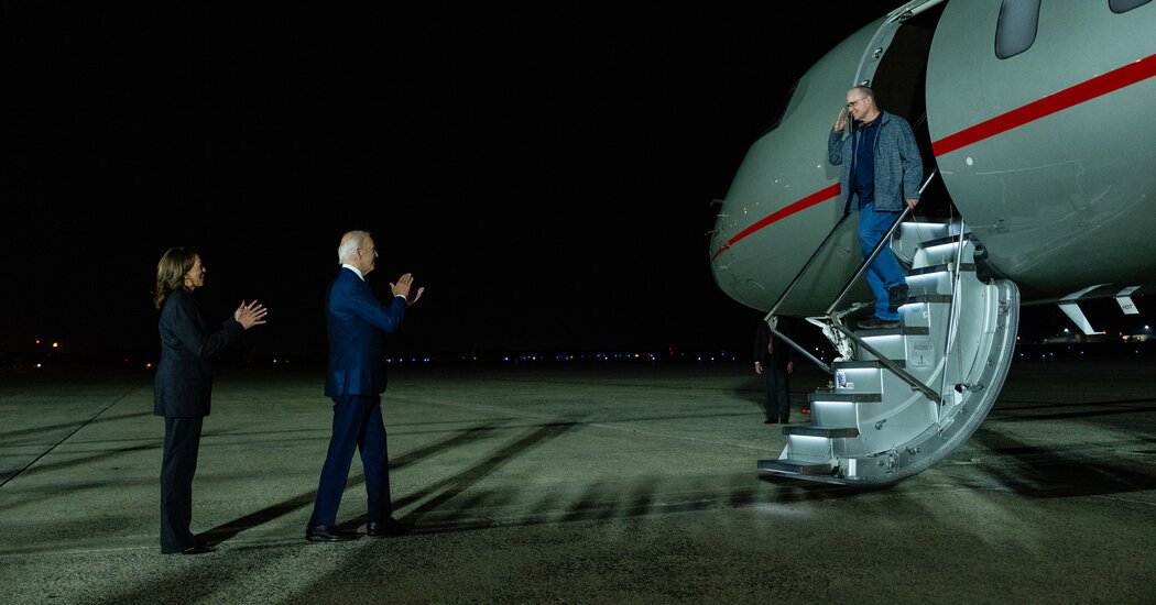 A Triumphant Biden Welcomes 3 Freed Americans Home