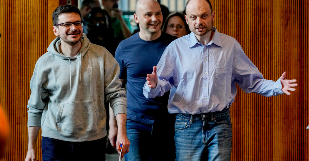 Can Freed Russian Dissidents Help Energize Opposition Movement?