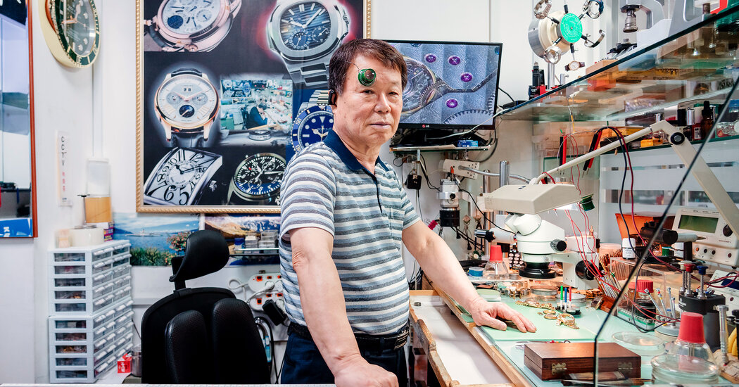 In Seoul, Watch Repairmen at Work