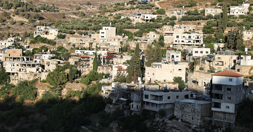 New Israeli Settlement in West Bank Would Encroach on Protected Land, Peace Now Says