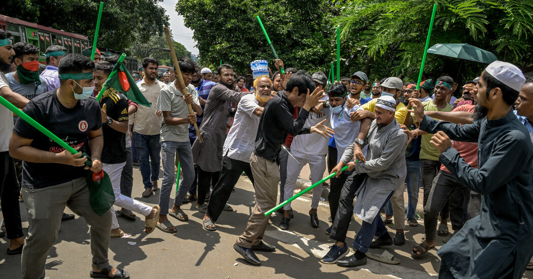 Mobs Attack Bangladesh’s Toppled Party as New Leaders Struggle to Keep Order