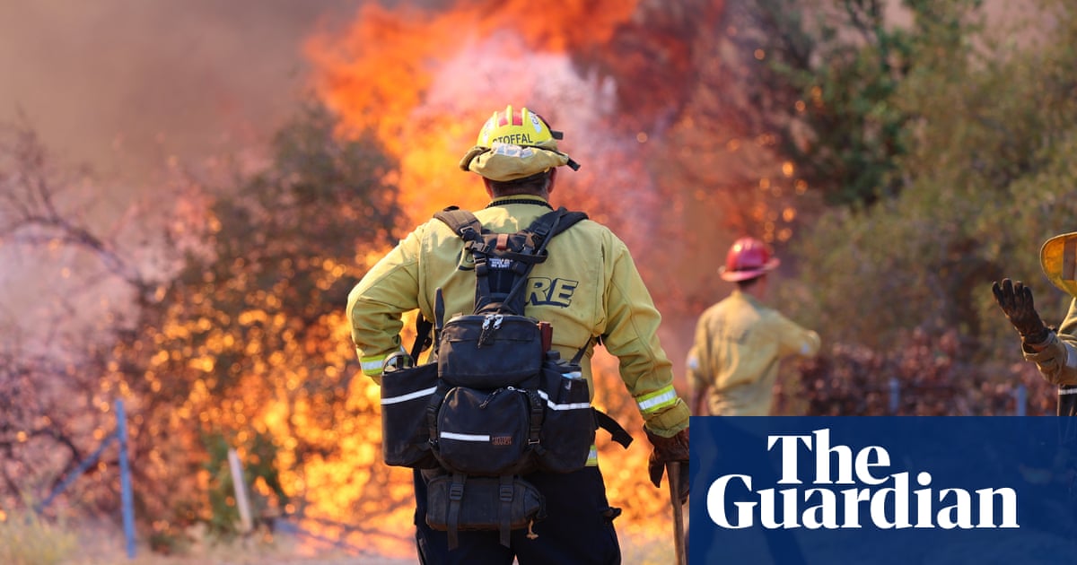 Cooler weather helps fire crews corral a third of California’s largest blaze of year | California